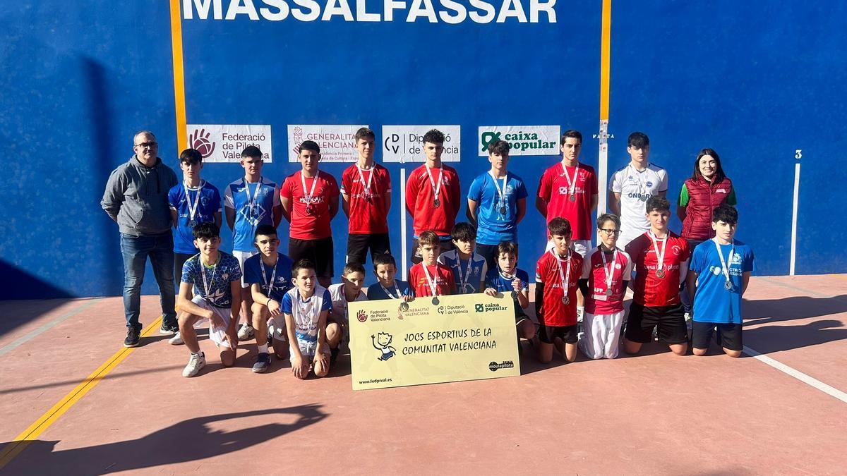 Foto de grup dels més destacats de cada categoria individual masculina.