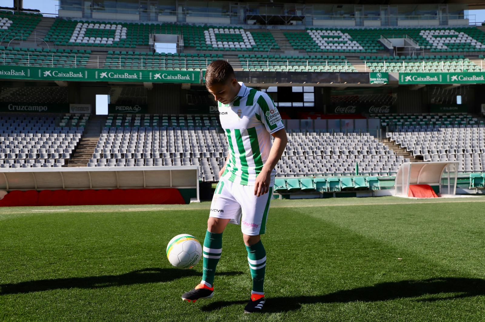 El mercado del Córdoba CF: la presentación de Leiva y Martínez en imágenes