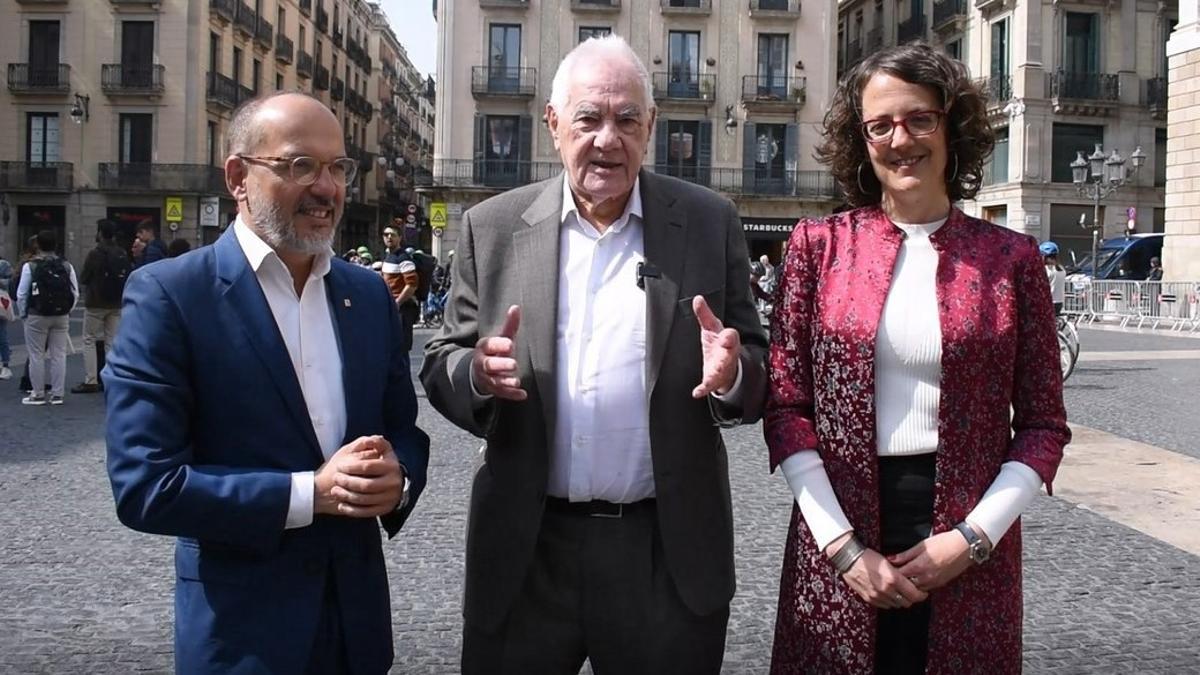 El alcaldable Ernest Maragall con los 'consellers' Tània Verge y Carles Campuzano