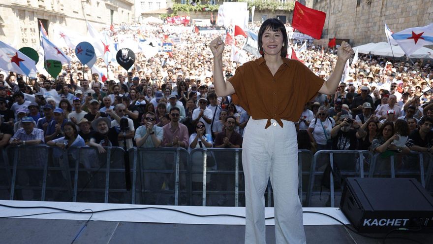 As rúas de Compostela énchense nun Día da Patria no que o BNG saca peito por non ter casos de corrupción