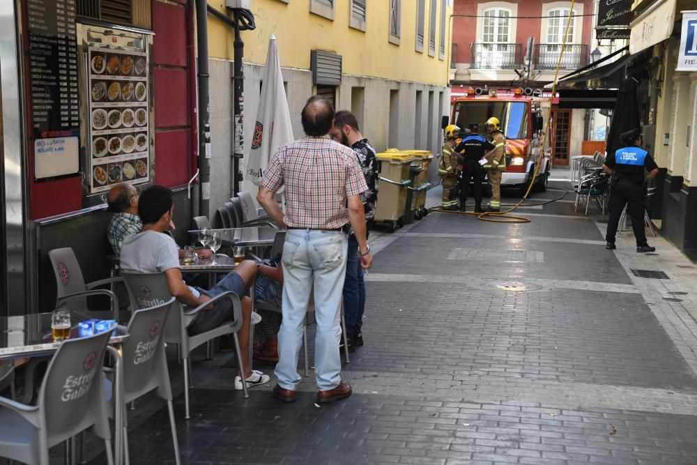Incendio en un restaurante de la calle Oliva
