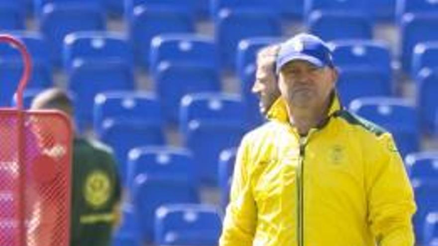 Pepe Mel, técnico de la UD Las Palmas, durante el entrenamiento de ayer.