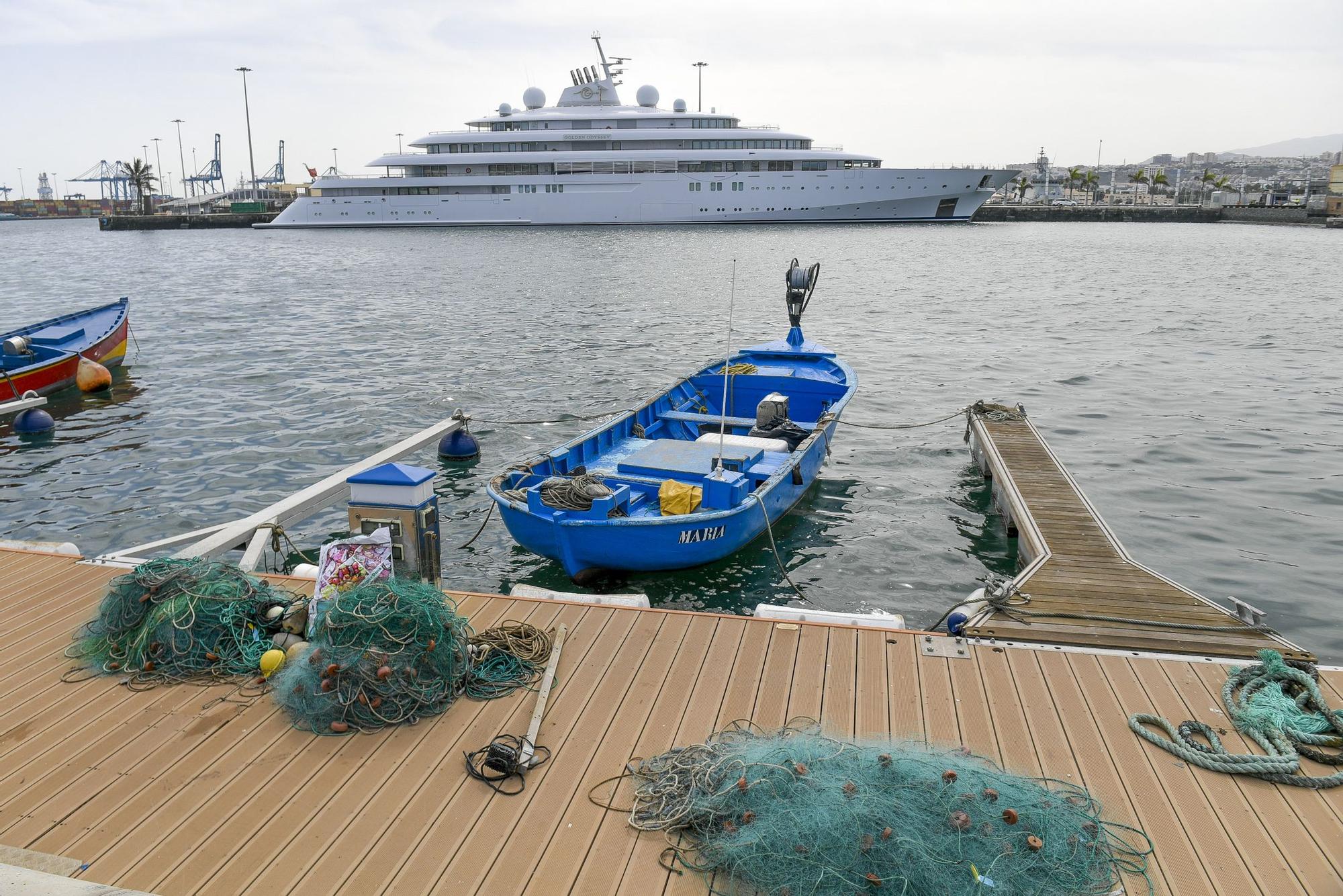 Yate de lujo Golden Odyssey atracado en el Muelle de Santa Catalina