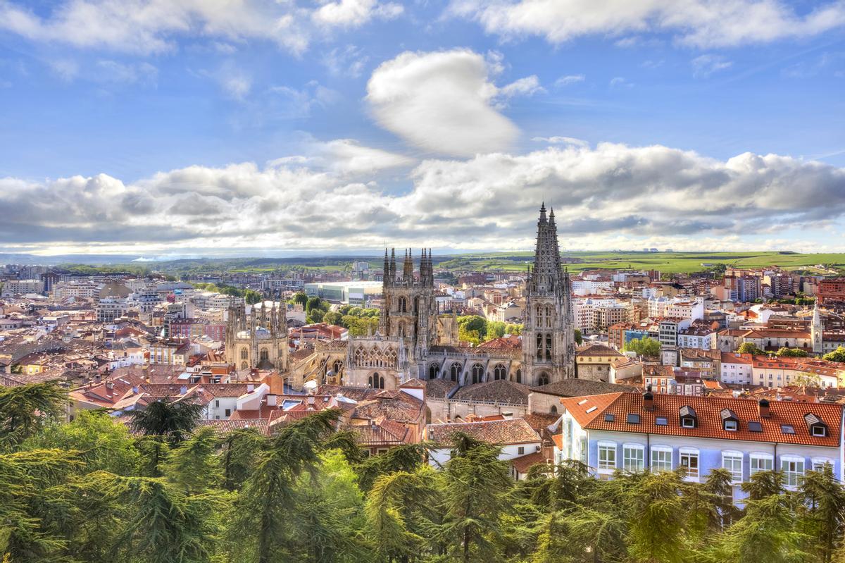 Vista de Burgos y su catedral.
