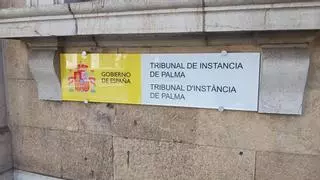 Exigen la retirada de la señalización publicitaria del "Gobierno de España" de las sedes judiciales de Mallorca