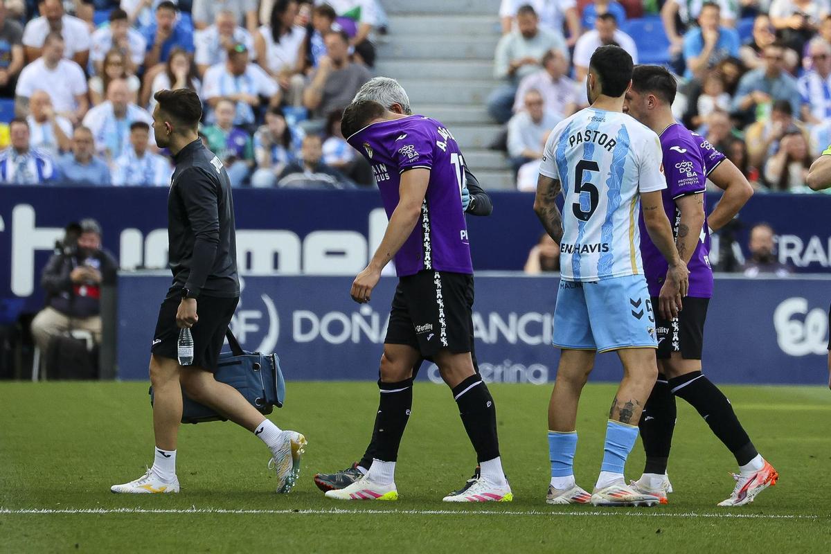 Del Moral, en el momento de su lesión ante el Málaga, última cita que disputó.