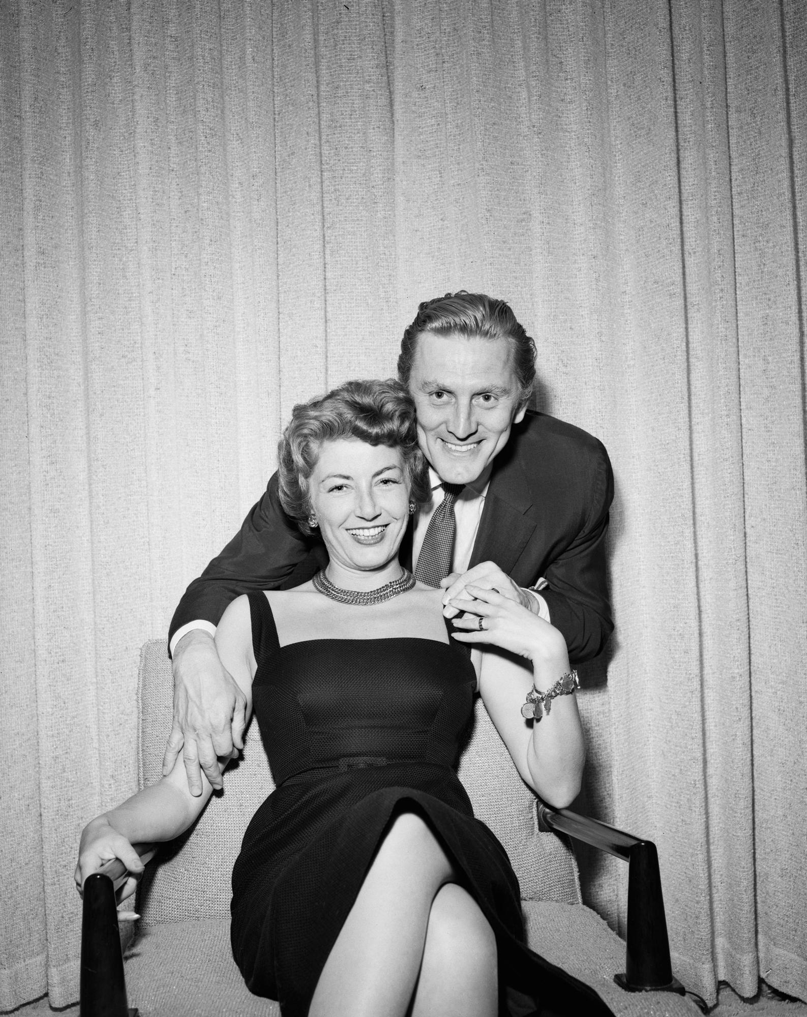 Kirk Douglas y su amada segunda esposa, Anne Buydens