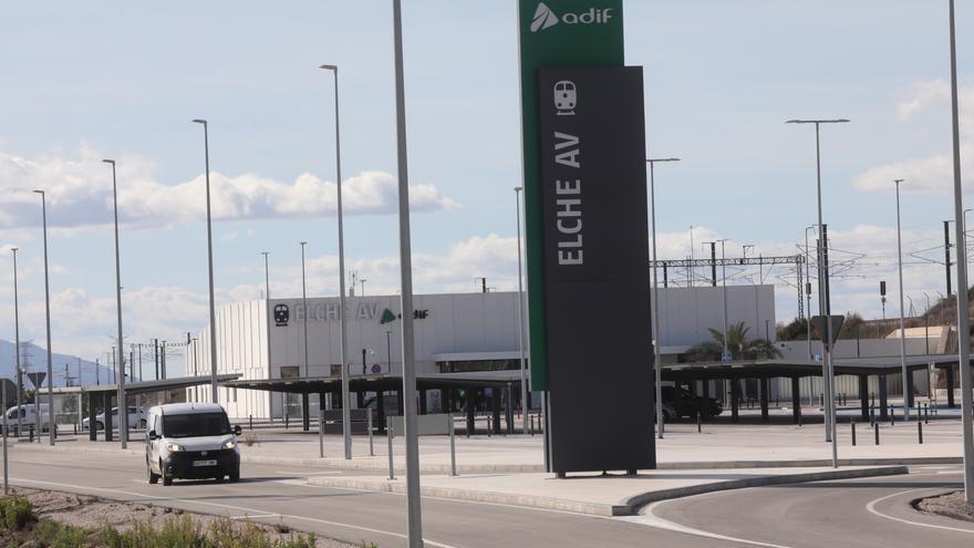 Horarios y precios de los nuevos trenes &quot;low cost&quot; de Elche a Madrid: Desde 9 euros y cuatro frecuencias diarias