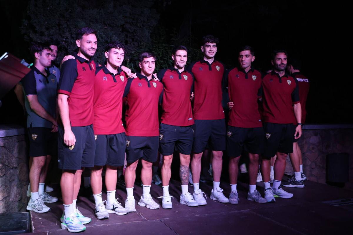 La presentación de las nuevas equipaciones del Córdoba Patrimonio Futsal, en imágenes