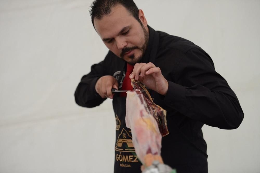 Campeonato de cortadores de jamón ibérico en La Felguera