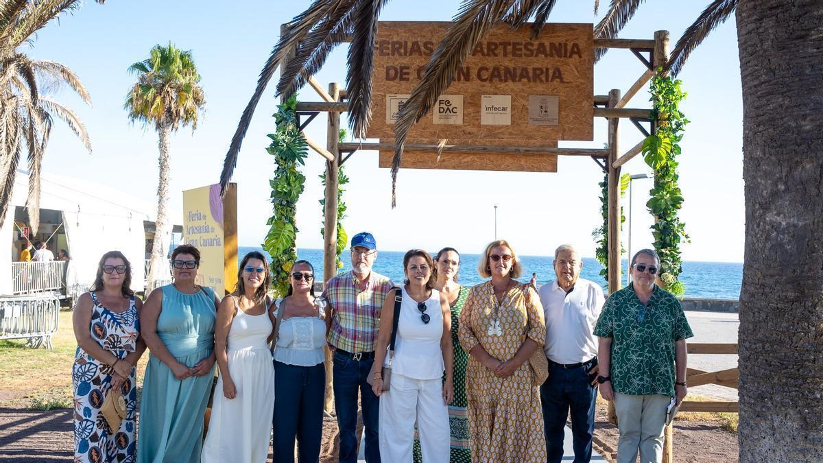 La feria de artesanía vuelve a Maspalomas con 60 artesanos y nuevo horario