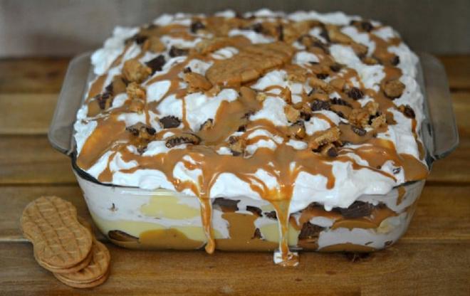 Lasaña de galletas de cacahuete terminada