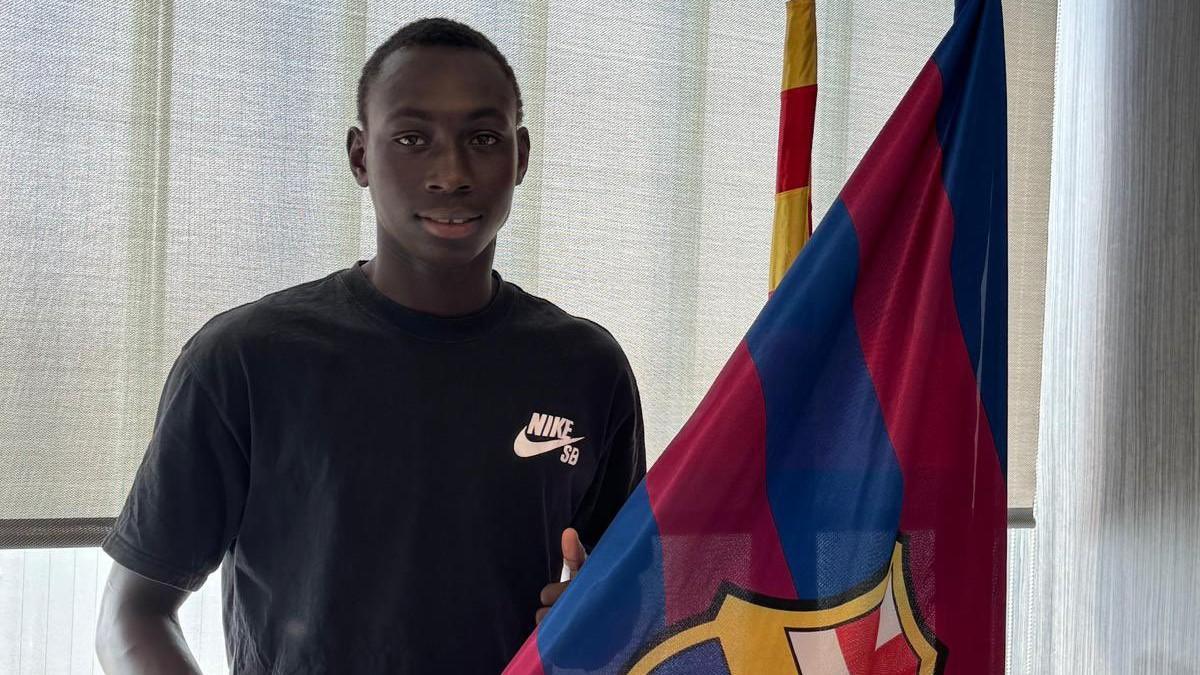 Alieu Drammeh renovó con el Barça