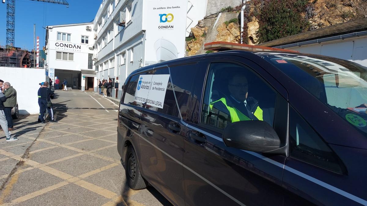 EN IMÁGENES: Fallece un trabajador en Astilleros Gondán, en Castropol