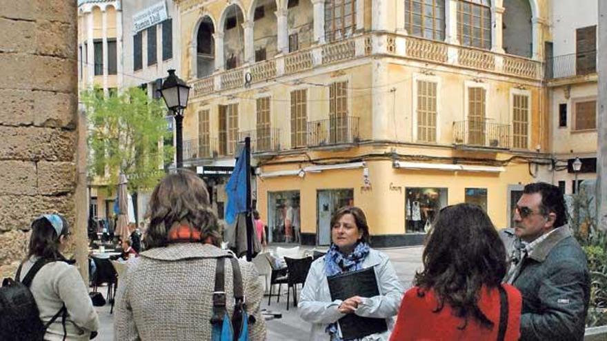 Uno de los edificios históricos situados en el centro de Manacor.