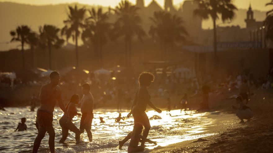 Nit de Sant Joan 2023 auf Mallorca: So feierten die Menschen an den Stränden von Palma