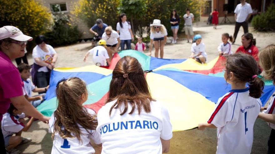 Más de 4.100 universitarios gallegos, en la cima solidaria de España