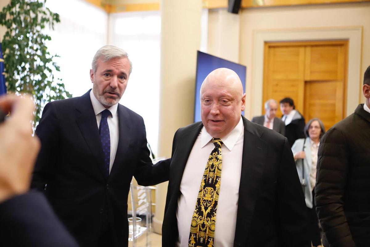 El presidente de Aragón, Jorge Azcón, y el presidente y fundador de Forestalia, Fernando Samper, este miércoles en Zaragoza en la presentación del proyecto.
