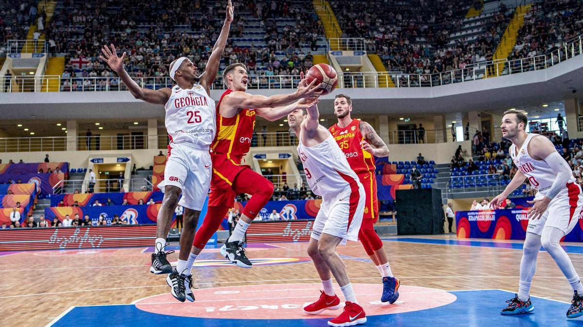 Un momento del partido entre España y Georgia.