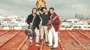 Este grupo formado por tres hermanos ofrece un pop fresco que contiene grandes dosis de buen rollo y cierra su actual gira en Barcelona el próximo 29 de mayo