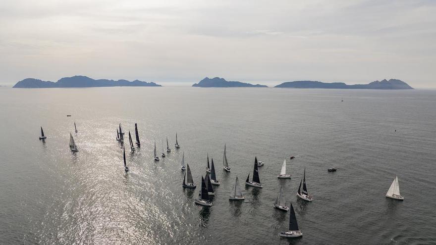 El viento deja en blanco el estreno del 41º Trofeo Príncipe de Asturias