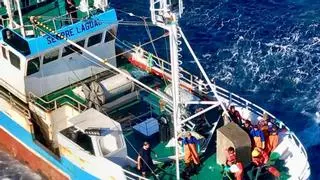 Evacuado un marinero por un accidente a bordo de un palangrero a 15 millas al oeste de las Cíes