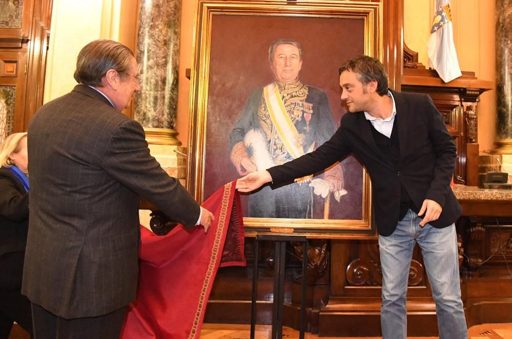 Francisco Vázquez descubre su retrato