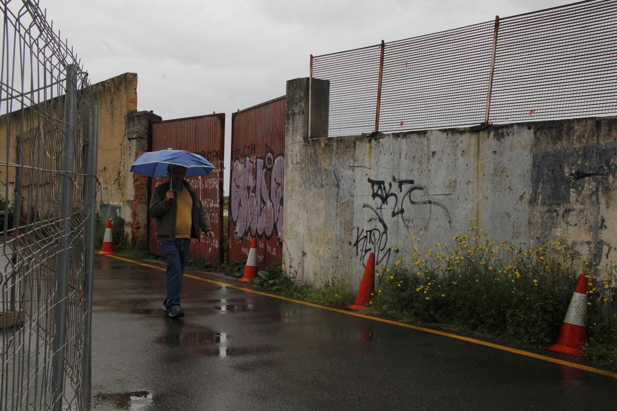 El "diálogo", la alternativa de la calle al conflicto por la franja de Naval Gijón (en imágenes)