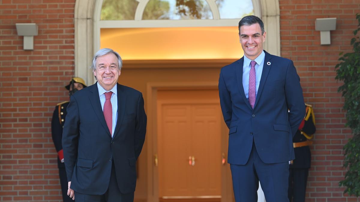 El president espanyol, Pedro Sánchez, i el secretari general de l&#039;ONU, Antonio Guterres, aquest 2/7/2021 a la Moncloa. (Horitzontal)