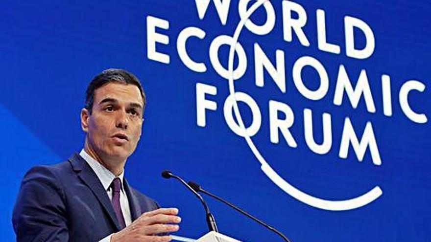 Sánchez defensa a Davos la importància dels pressupostos