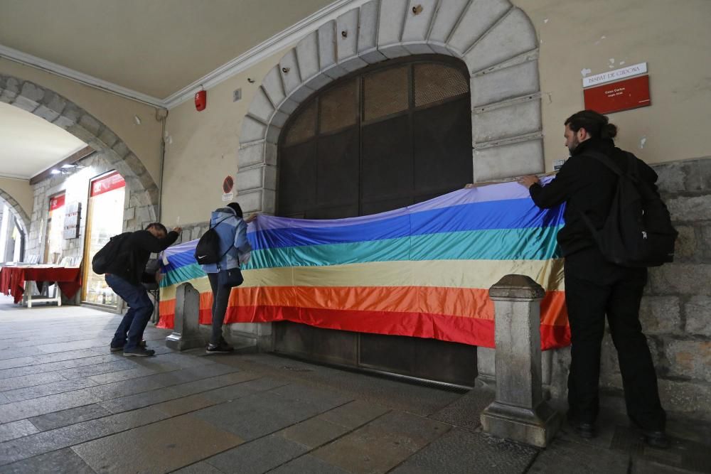 Concentració LGTBI contra «les teràpies reparatives»