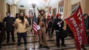 Els assaltants del Capitoli esperen que Trump els indulti