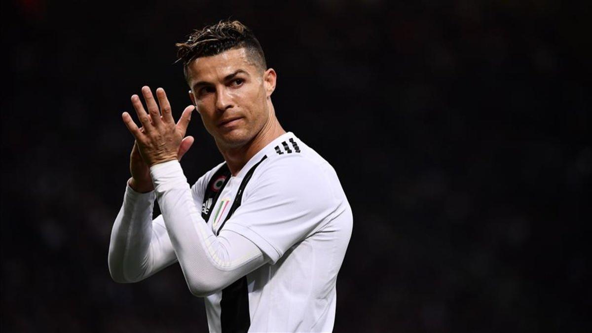 Cristiano Ronaldo gana 1 millón de dólares por foto en Instagram