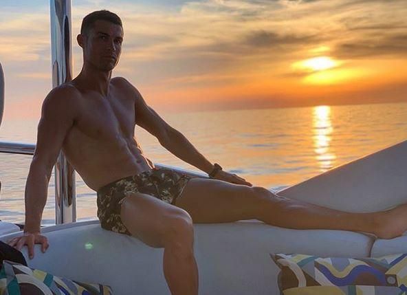 Ronaldo y Georgina estrenan barco en Ibiza