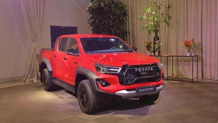 Toyota renueva el Hilux con notables mejoras y un acabado GR más deportivo