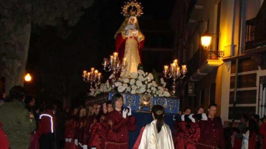 Villena arropa al Cristo de la Caída y a la Amargura en una nueva procesión