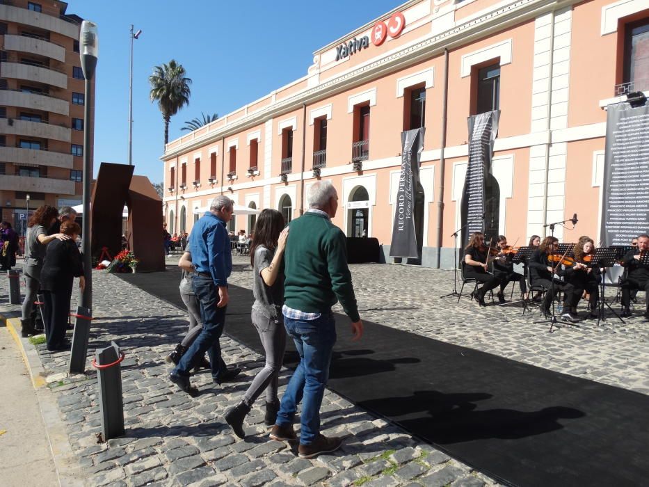 Homenaje a las víctimas del bombardeo franquista en Xàtiva