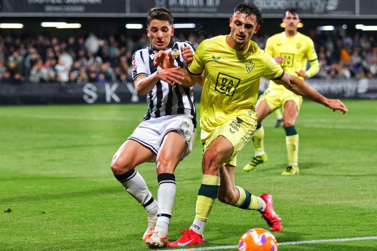 Los jugadores del Castellón no bajaron los brazos y remontaron ante el Almería.