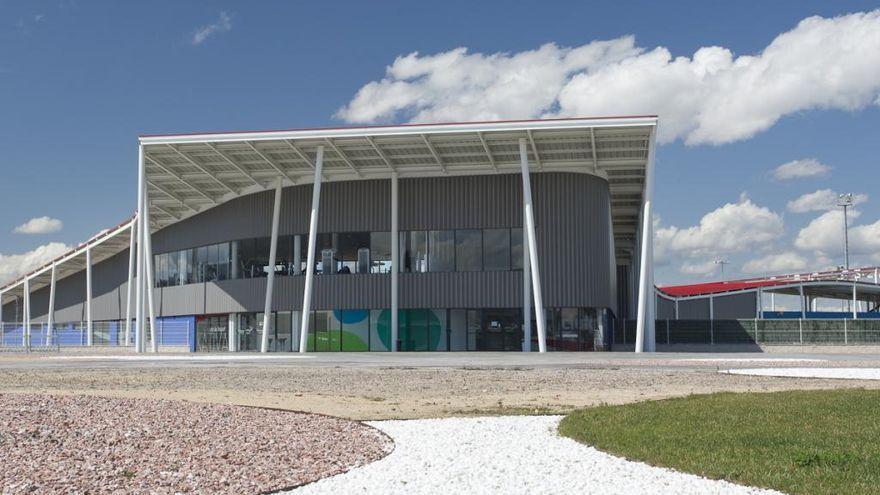 Fachada del polideportivo Les Pereres, en Xàtiva, donde tuvo lugar el incidente.