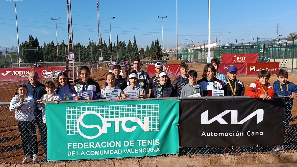 Ambiente de camadería torneo nacional Warriors Tour en La Plana Sport Castellón.