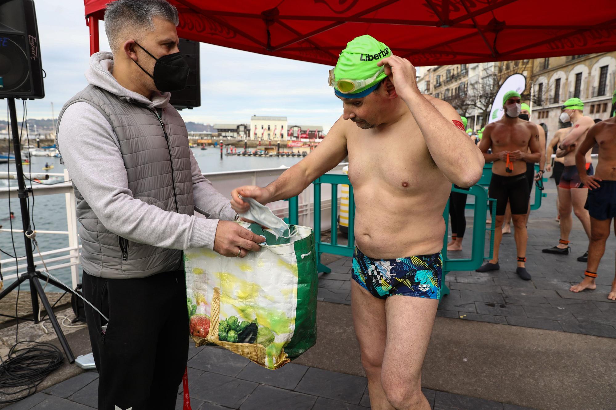 La Travesía de Navidad en Gijón, en imágenes