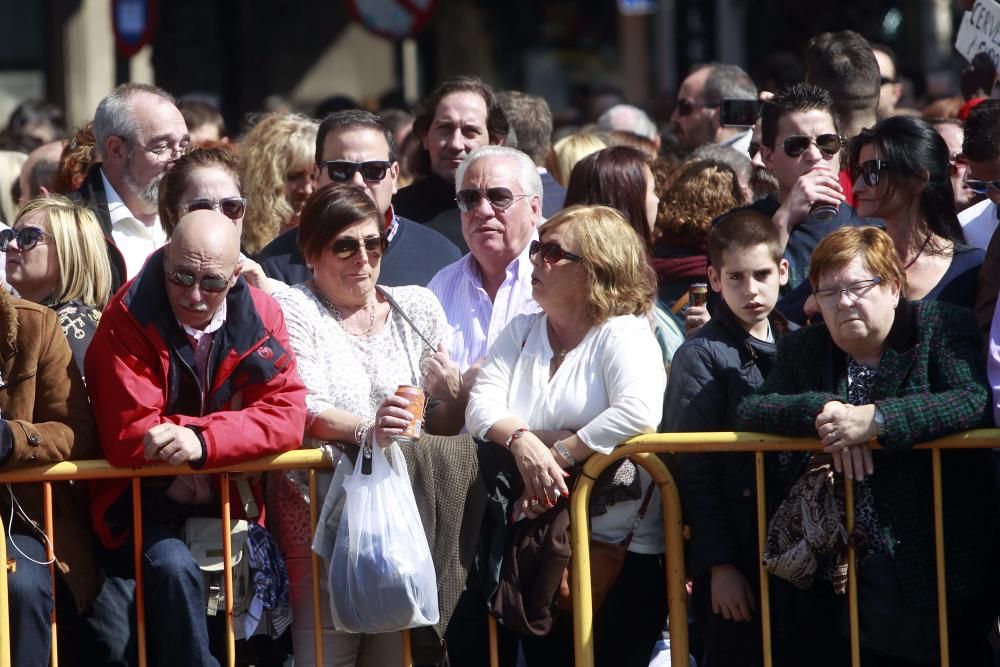 Búscate en la mascletà del 13 de marzo