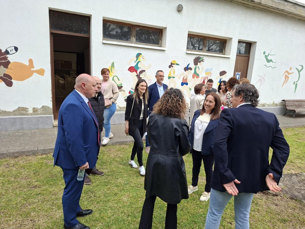 En imágenes: el colegio La Paloma de Castropol celebra su medio siglo de historia