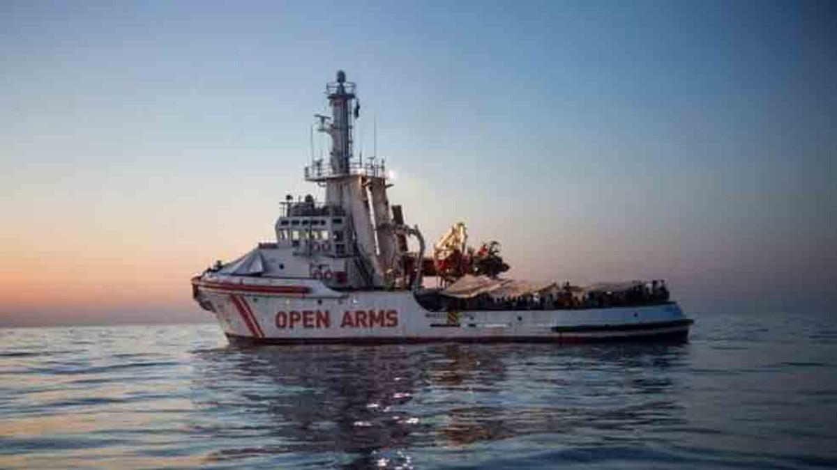 El barco de Proactiva Open Arms tuvo que ser reparado
