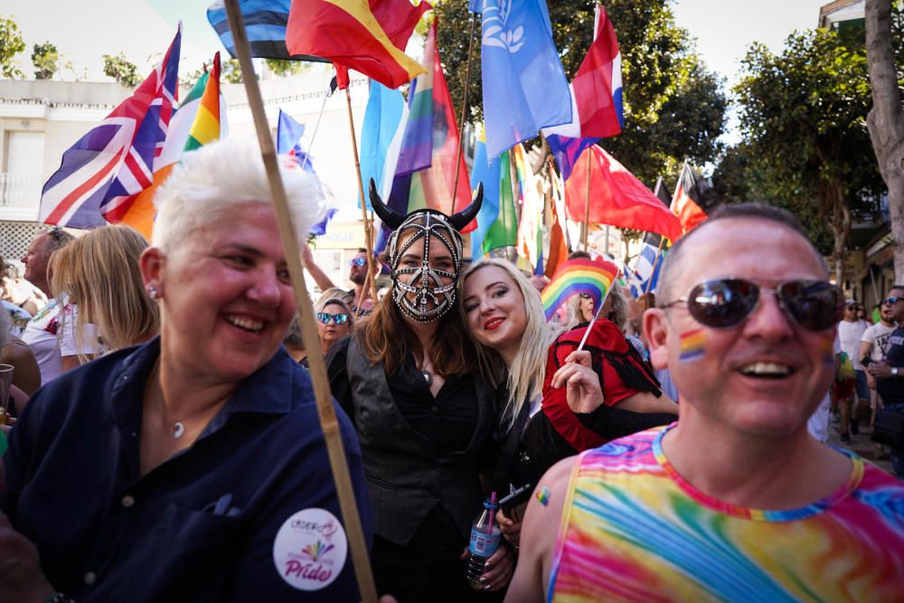 Torremolinos ha celebrado este sábado la cabalgata reivindicativa y festiva del Pride 2019, el acto central del festival anual de orgullo LGTBI, en el que participaron diez carrozas y se estrenó un nuevo recorrido.