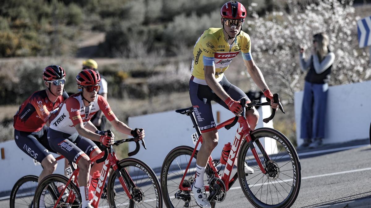 Ciclismo: Geoghegan Hart gana la etapa reina entre Burriana y Altura, donde Ciccone defiende el amarillo