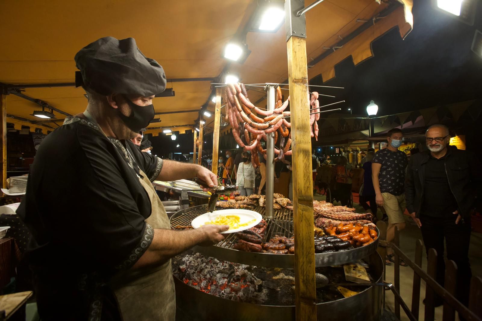 Mercadillo medieval y de artesanía de la Federación Alicantina de Moros y Cristianos