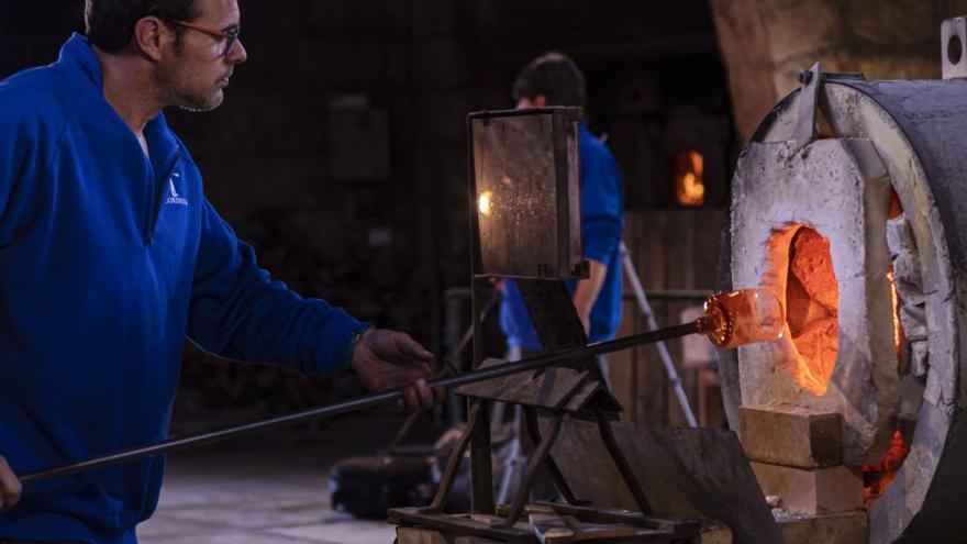 Auf das Welterbe anstoßen: Besuchen Sie mit der MZ die Glasbläserei Gordiola und das Weingut Can Feliu