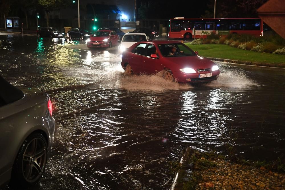 Una tromba de agua deja inundaciones en A Coruña