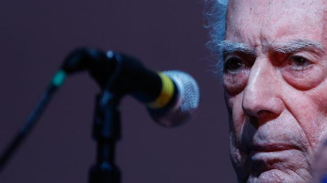 Vargas Llosa vivió el contagio de covid-19 como una experiencia "traumática"